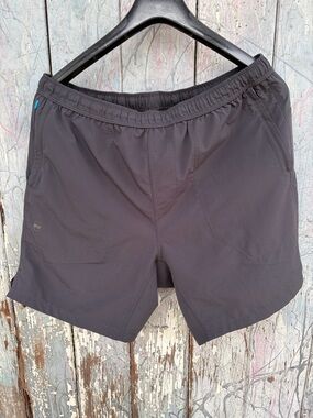 Janji Men’s 7” Transit Short. L